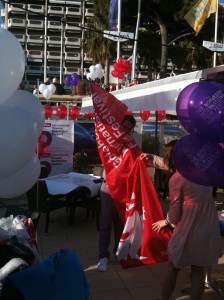 Ballons and flags with the GIFF logo are important.
